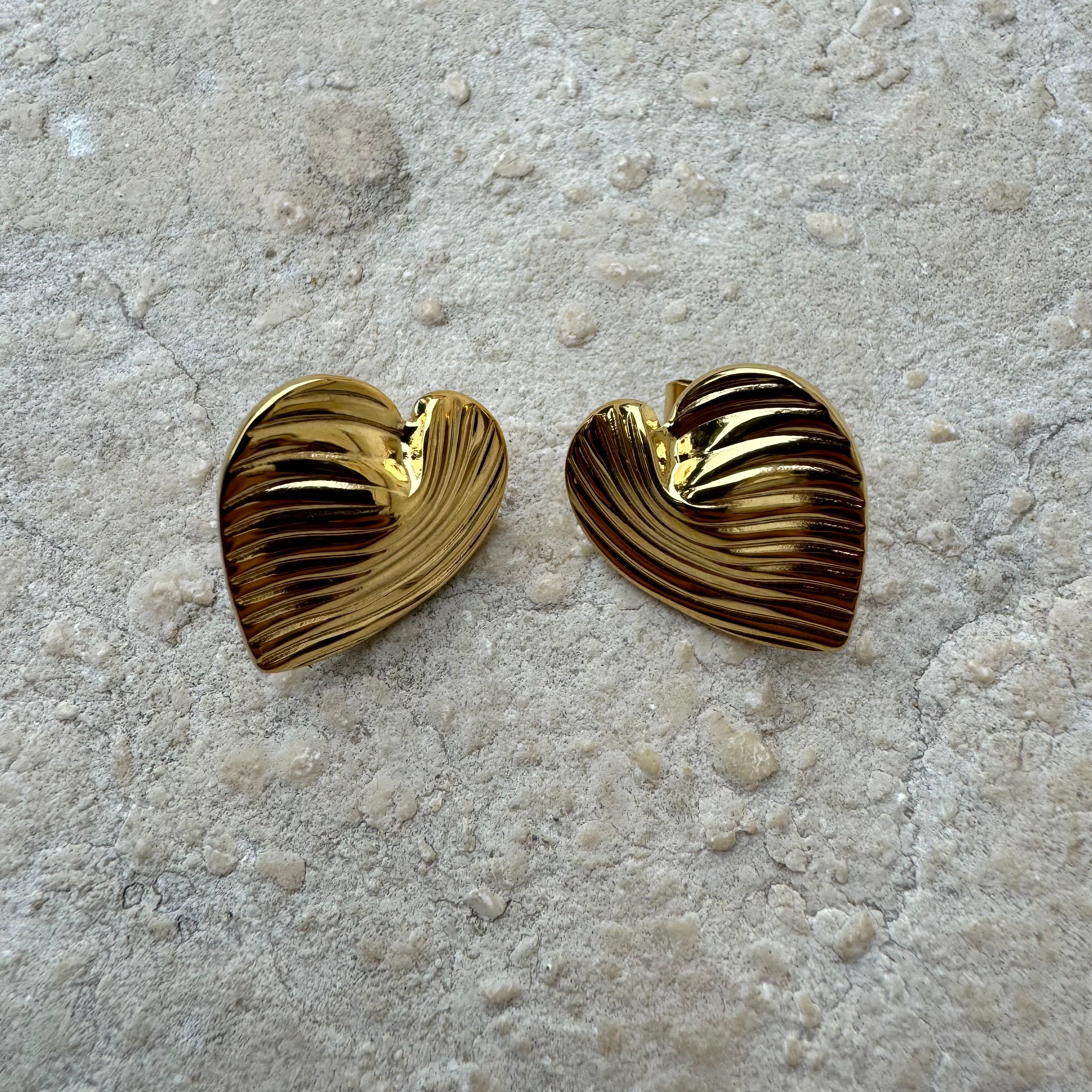 Lova gold earrings